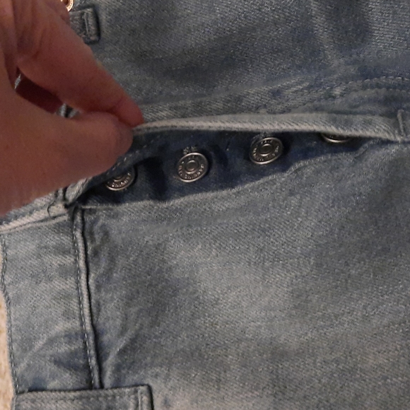 7FAM Monroe jean shorts - Picture 8 of 9